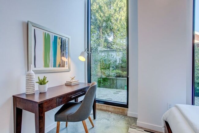 Photo - Luxury Studio near Salt and Straw! Only $1...