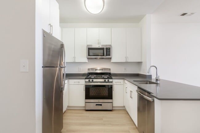 Photo - Halstead Alexandria