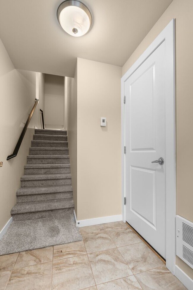 Photo - 2bd/2.5ba Seattle Townhome