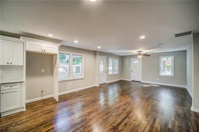Photo - 6429 Gordon St