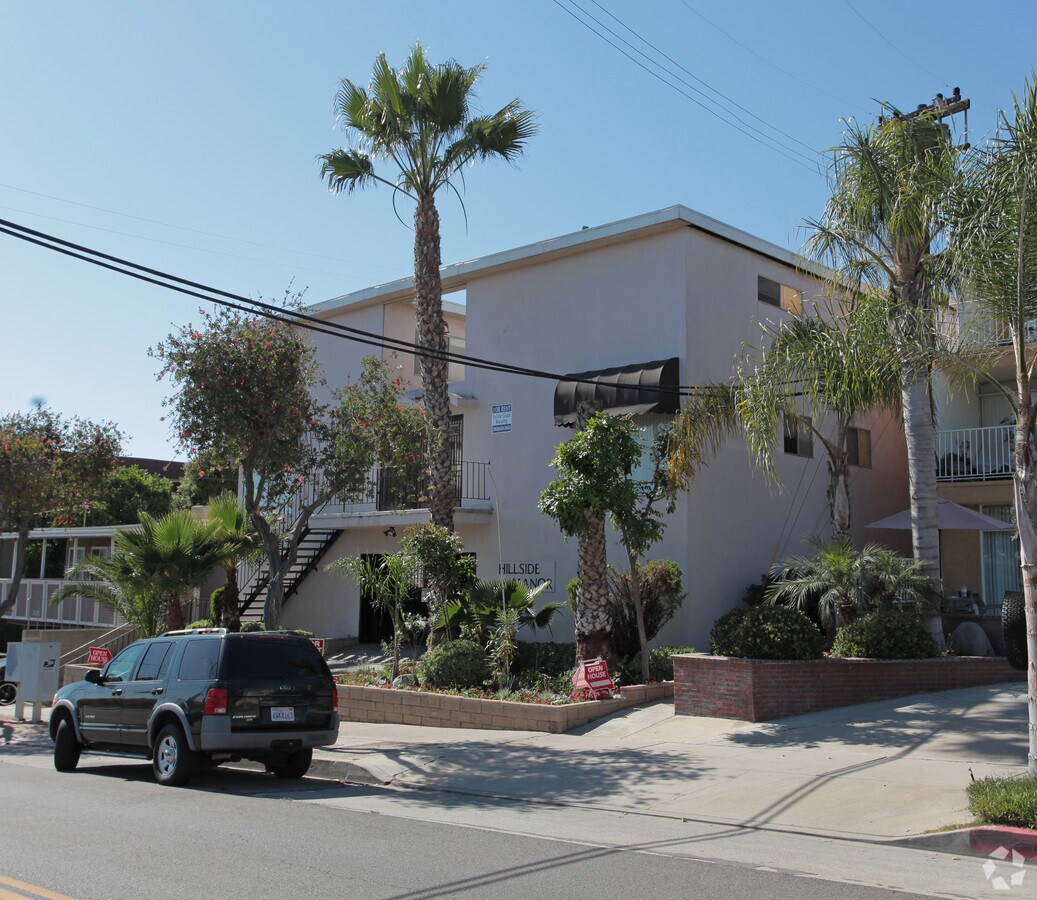 Hillside Manor - Hillside Manor