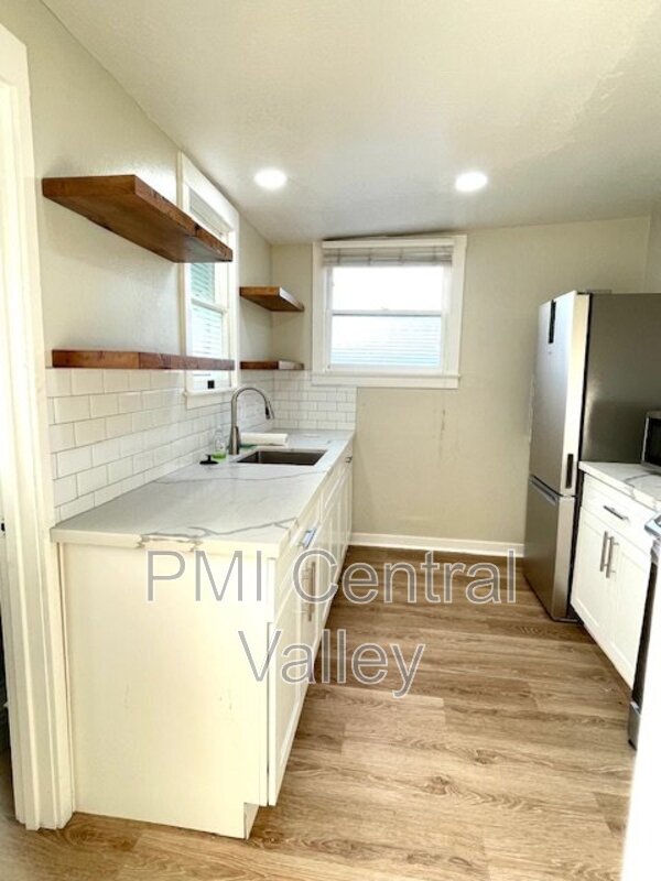 17 1/2 South Hutchins Street Rental House Rental in Lodi, CA