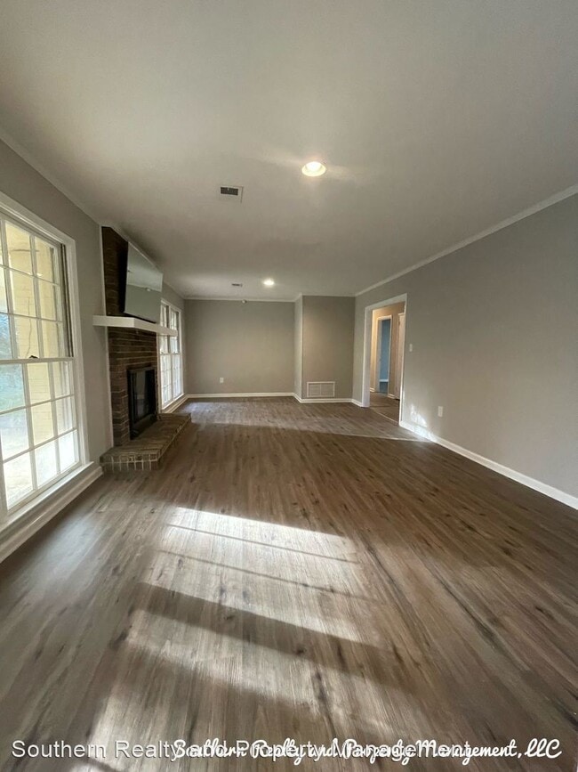Photo - 3 br, 2 bath House - 2556 Carter Hill Road