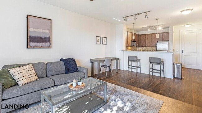 Photo - 7373 Valley View Ln Unidad 1085