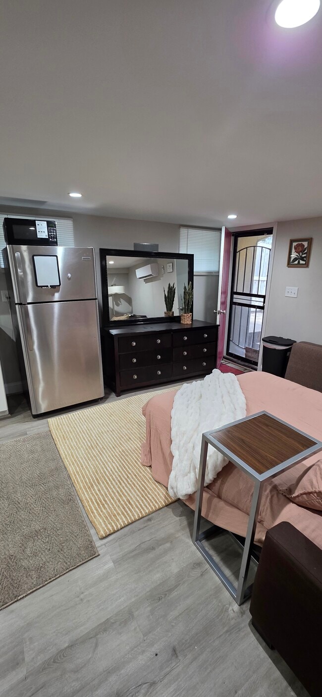 Photo - 2300 Garrett Ave Unidad B