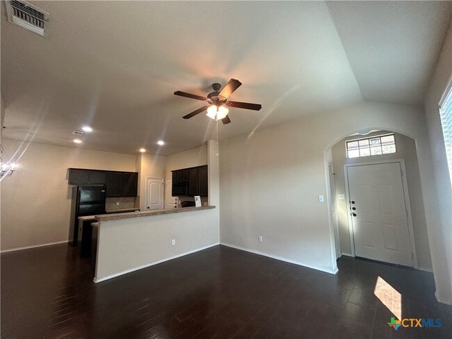 Photo - 502 Creekside Cir
