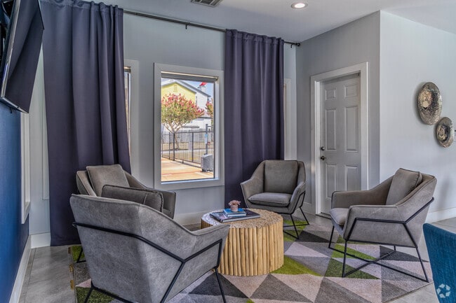 Clubhouse Lounge