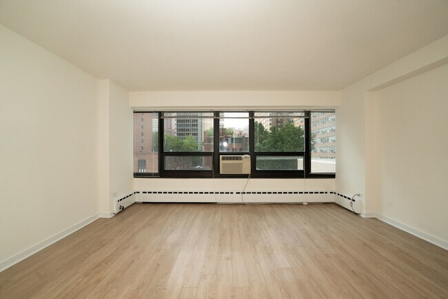 Photo - 3130 N Lake Shore Dr Unit 714