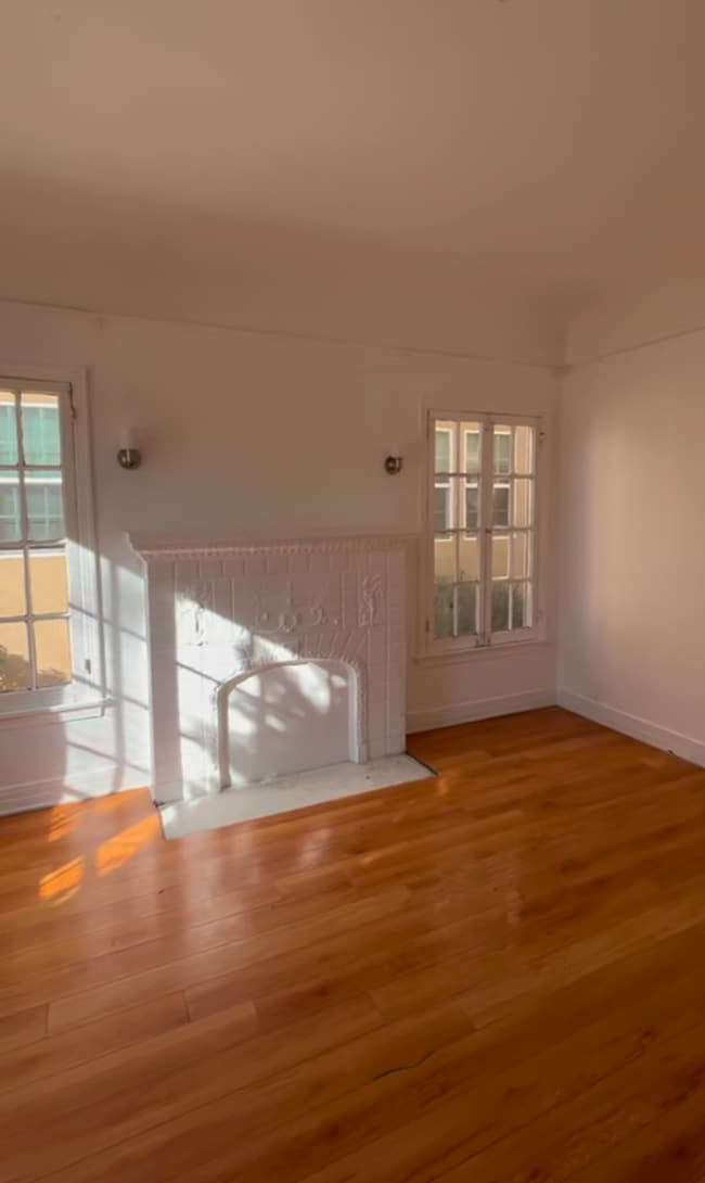 Photo - 2006 N Commonwealth Ave Unidad 2008 12