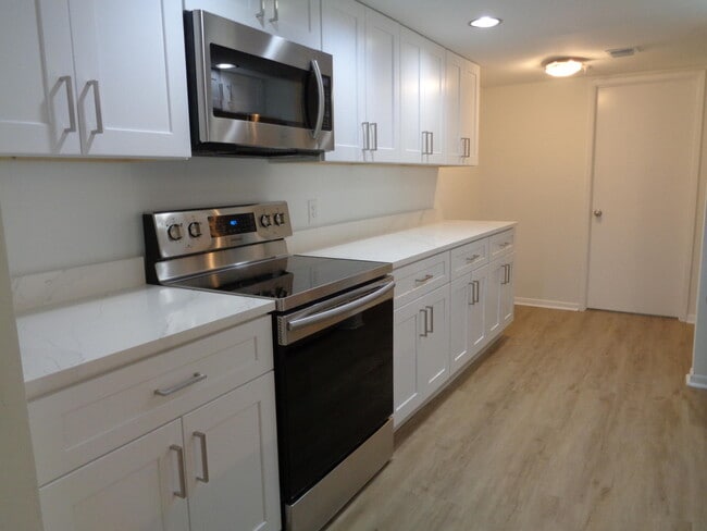 Photo - 950 Lavers Cir Unit F404