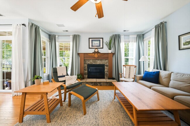 Photo - 3418 Raintree Cir
