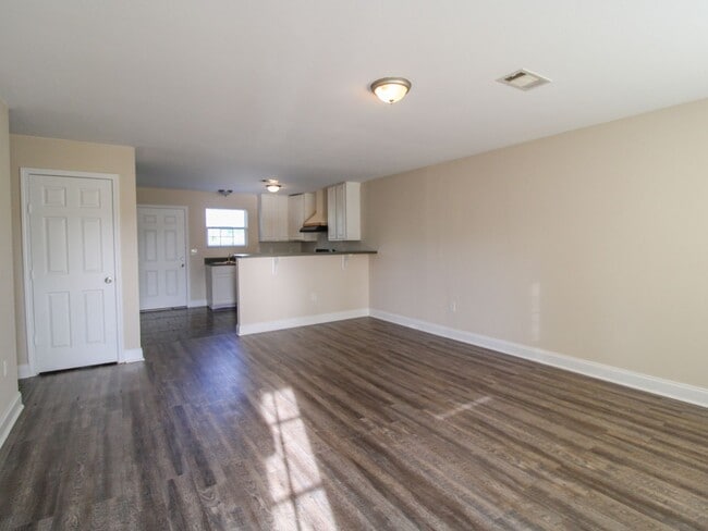 Photo - Charming 3BR/2BA Duplex Close to Shopping & Schools