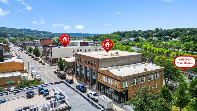 Photo - 158 Main St