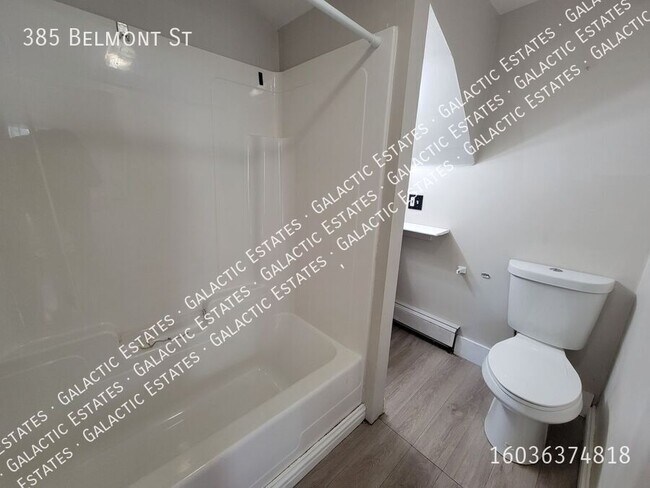 Photo - Single Family Home Off-street parking and ...