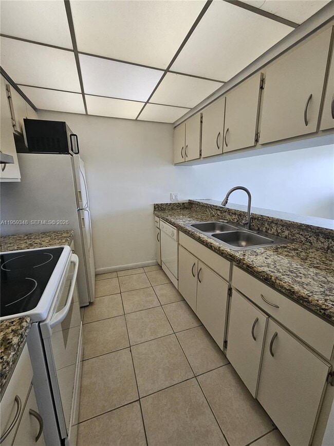 Photo - 8180 Geneva Ct Unit 519