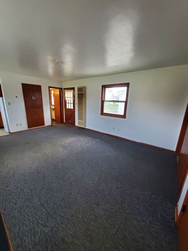 Photo - 405 Kirkwood Ave. (5 Unit)