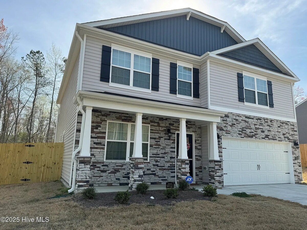 Photo - 298 Roberts Pl