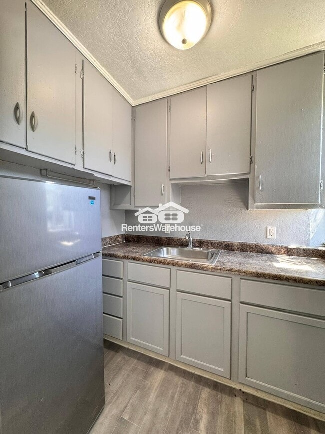 Photo - 1000 24th St