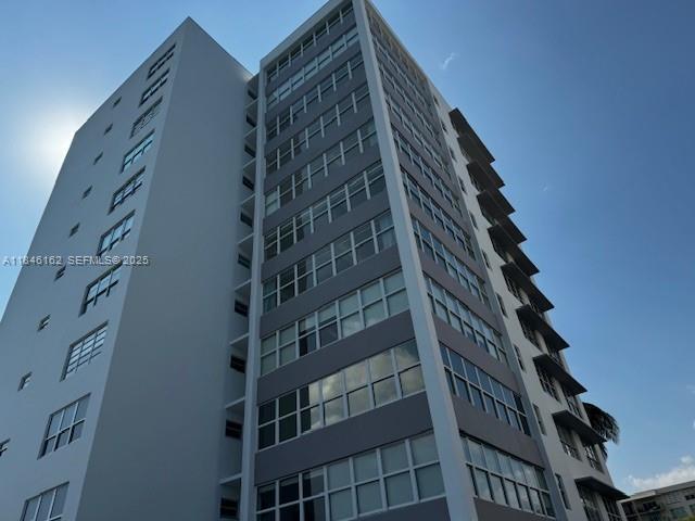 Building Photo - 9100 W Bay Harbor Dr Unit 7A