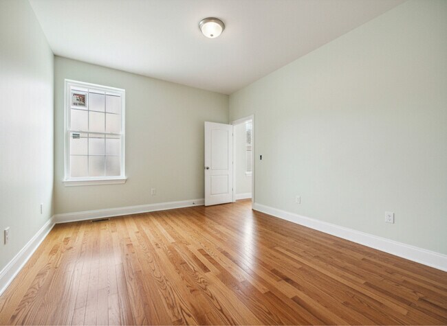 110 8th St