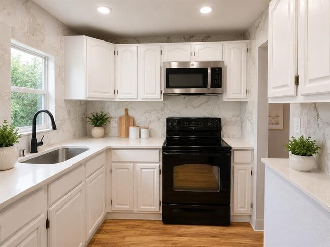 Photo - 821 S Solandra Dr