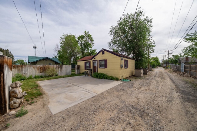 Building Photo - 517 2nd Ave