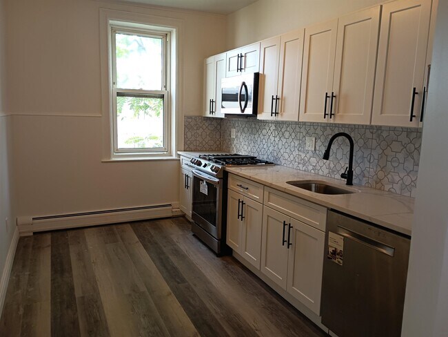 Photo - 18 Oakland Ave Unit 2
