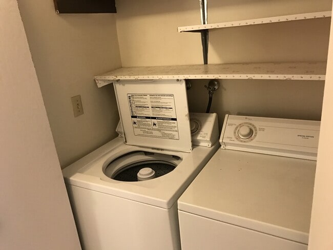 Photo - Nice 2 Bed/1.5 Bath Condo in Bellevue!