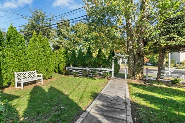 Photo - 2630 Boston Post Rd