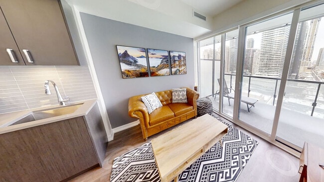 Building Photo - 7 Grosvenor St Unit SI FL1-ID1531048P