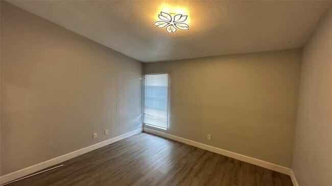 Photo - 9550 Deering Dr Unit 208
