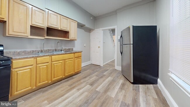 Photo - 5139 Ludlow St