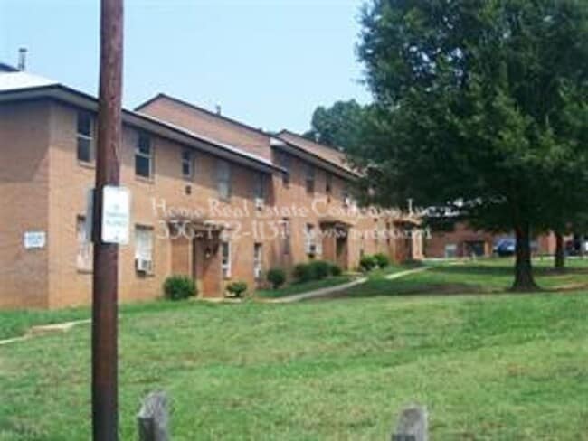 Building Photo - 611 W Twenty-Third St Unit 611-B