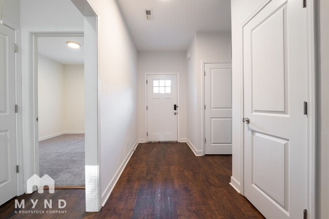 Photo - 922 W Davidson Ave