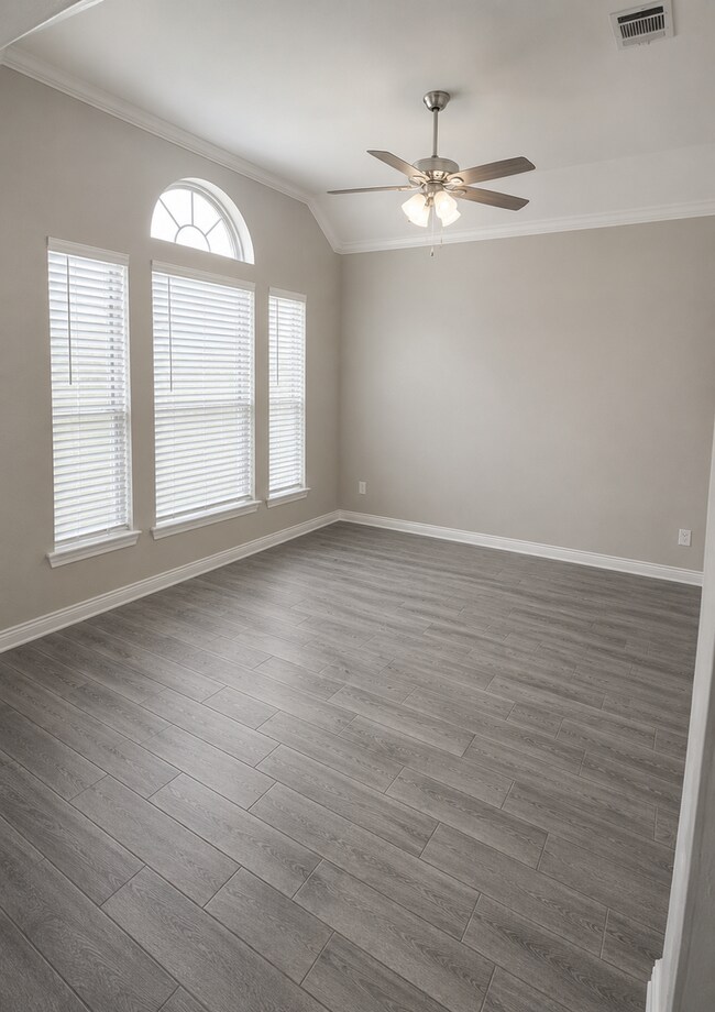 Photo - 14143 Medina Dr