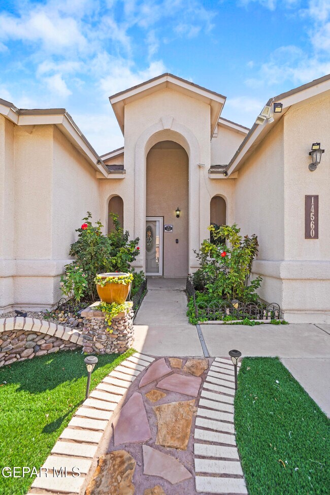 Photo - 14560 Meadow Lawn