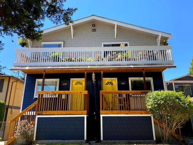 Photo - 431 31st ave e