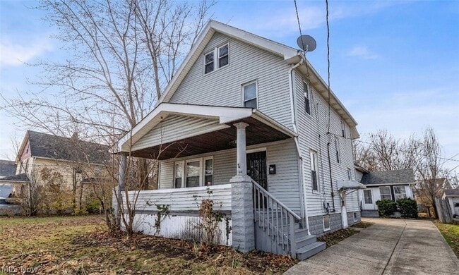 Photo - 788 E 156th St Unit front