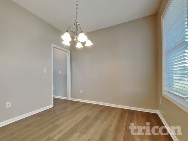 Photo - 77 Sawyer Ml Dr