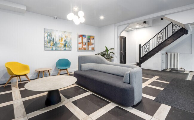 Photo - 262 Jarvis St