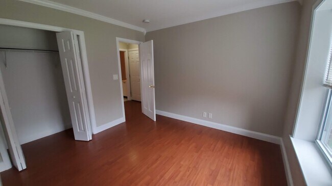 Photo - 148 Newton St Unit 8
