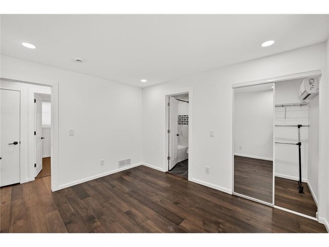 Photo - 110920 Oak Knoll Terrace S