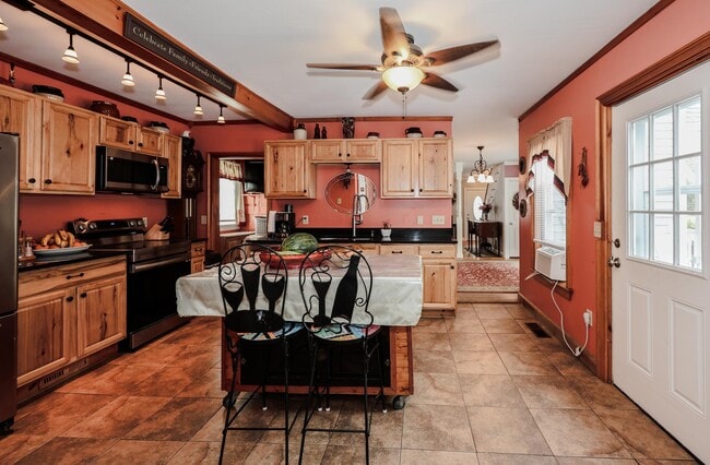 Photo - 90 Merrimack St