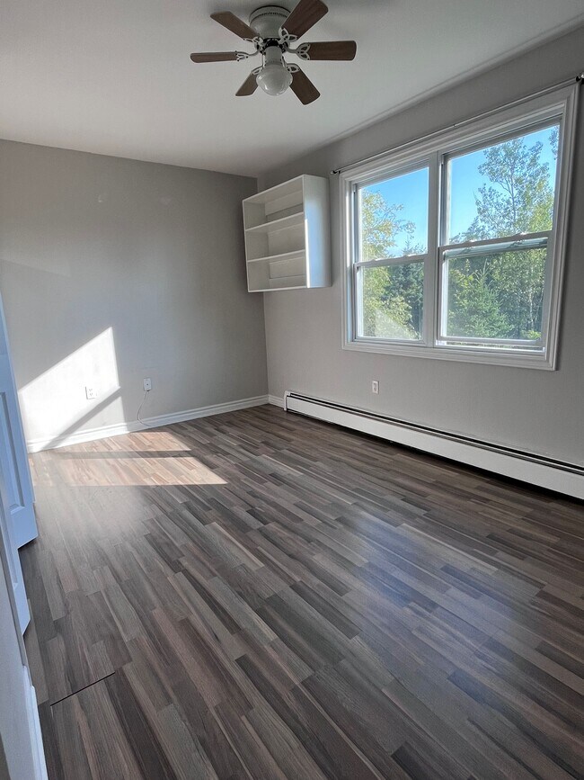 Photo - SPACIOUS RENOVATED TWO BEDROOM APARTMENT - COLE HARBOUR Unité 10