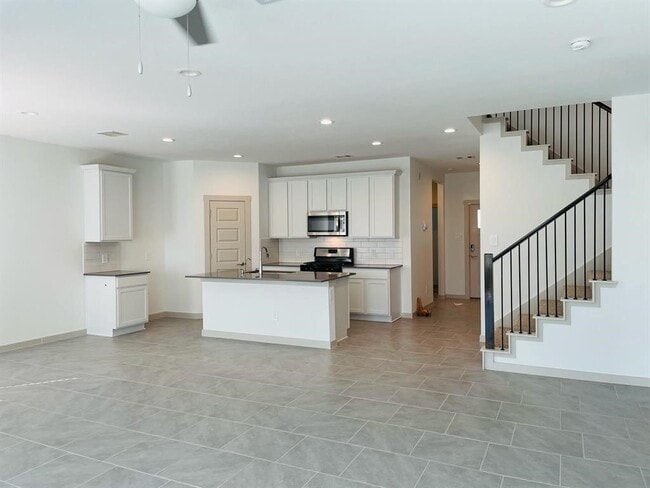 Photo - 28935 Yukon River Ct
