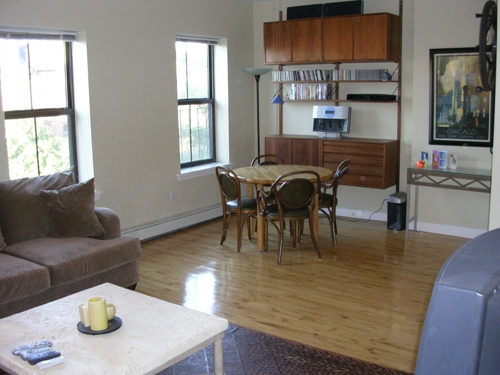 Photo - 416 Massachusetts Ave Unidad 4