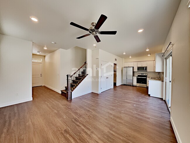 Photo - 1522 Garden Swing Ave
