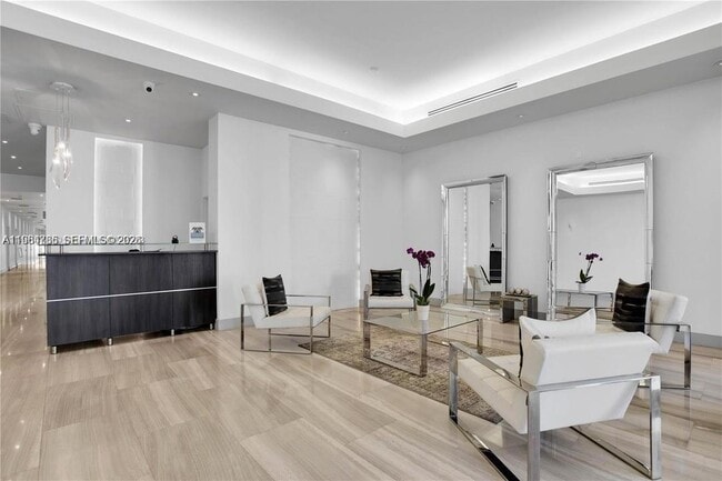 Building Photo - 1228 West Ave Unit 308