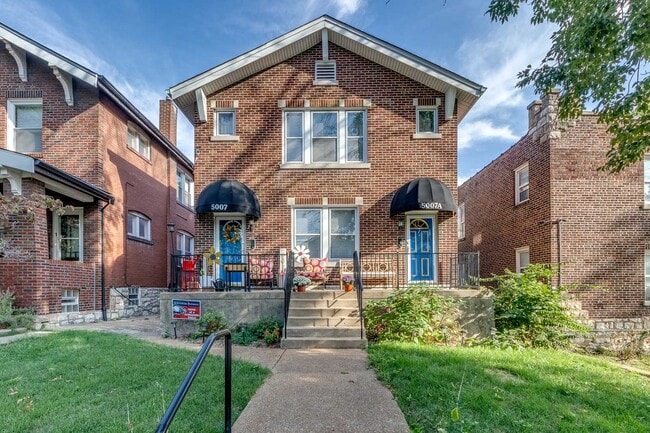 Building Photo - 5007 Tholozan Ave Unit 2F