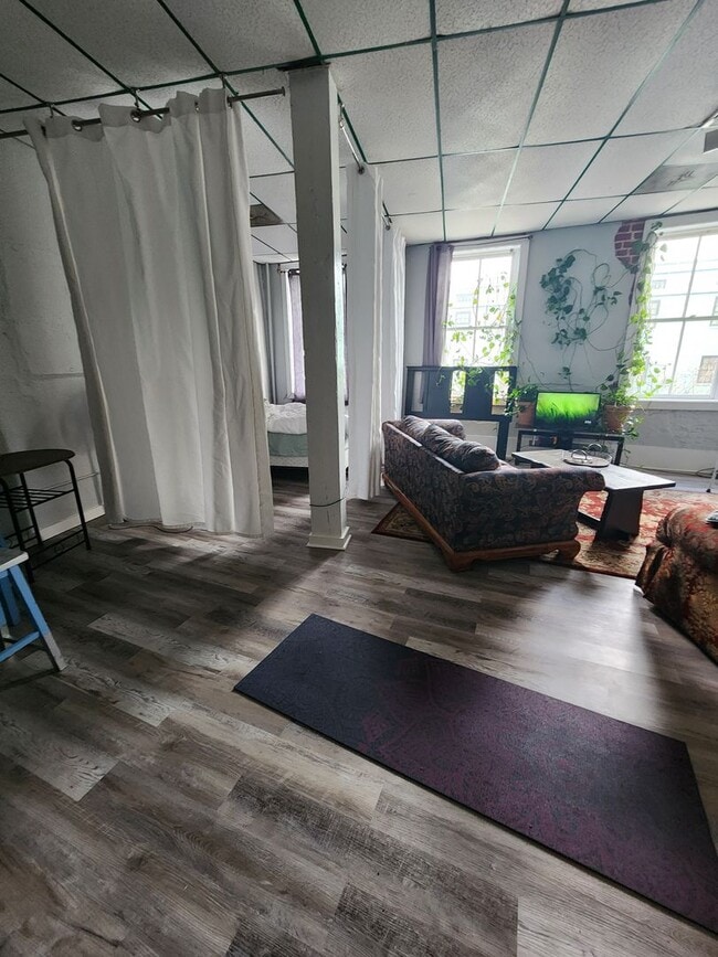 Building Photo - 231M3 Unit 2 Rental
